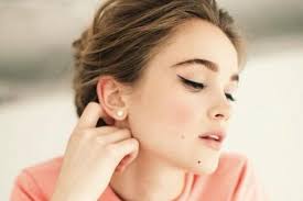 Xóa nốt ruồi – tẩy nốt ruồi bằng laser an toàn tại Beryl Beauty & Spa